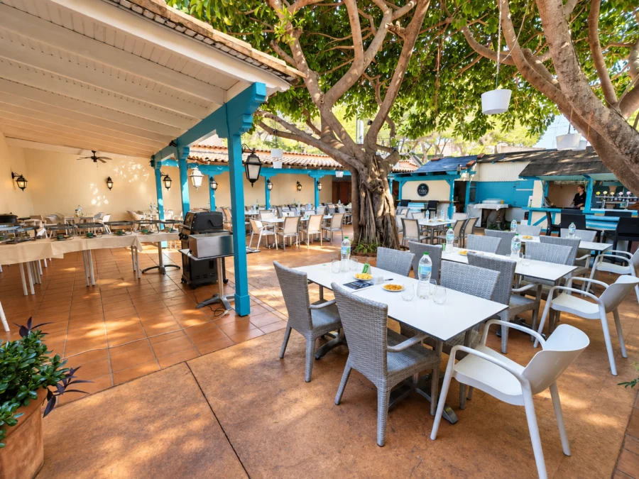 Faro Azahar – Restaurant und Terrasse in Balcón al Mar